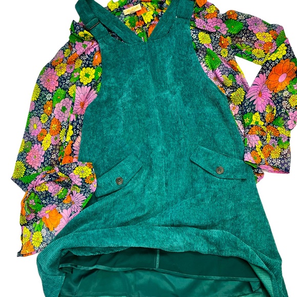 Modcloth Other - ModCloth Outfit Jumper and Blouse Top Floral size Medium